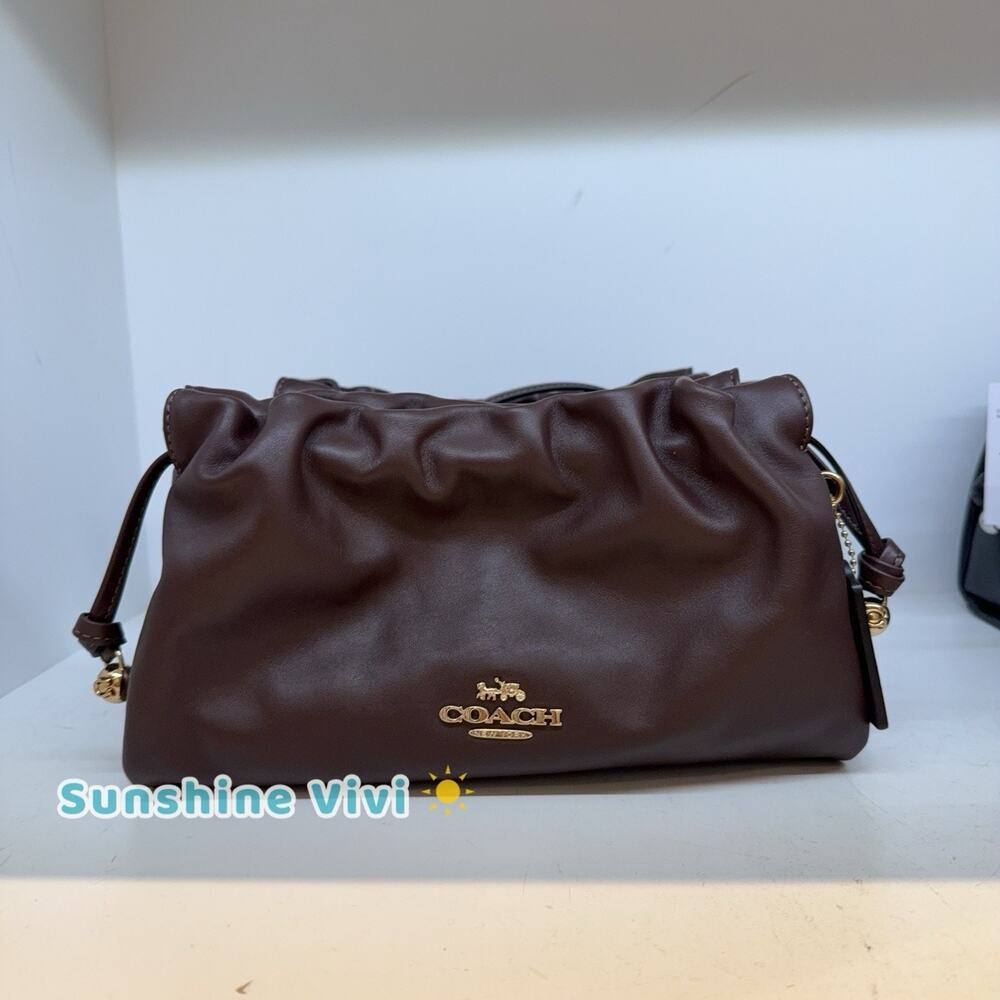 NWT Coach Faye Shoulder Bag Crossbody In smooth leather/Gold/Maple CV529